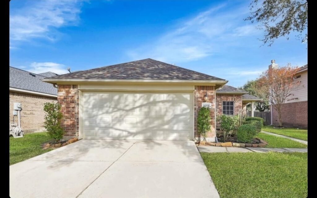 11938 Lucky Meadow Drive Tomball Texas 77375 - Tomball, Texas